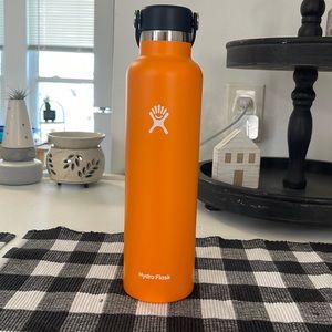 24 OZ Hydro Flask Stainless